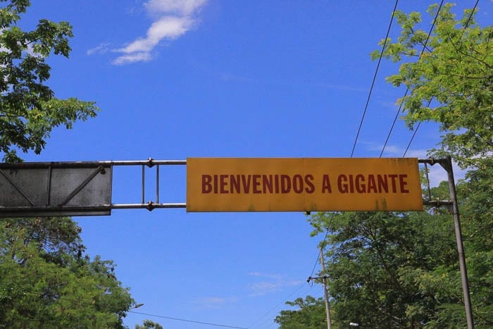 Welcome to the Giant No El Gigante town Sweet Marias